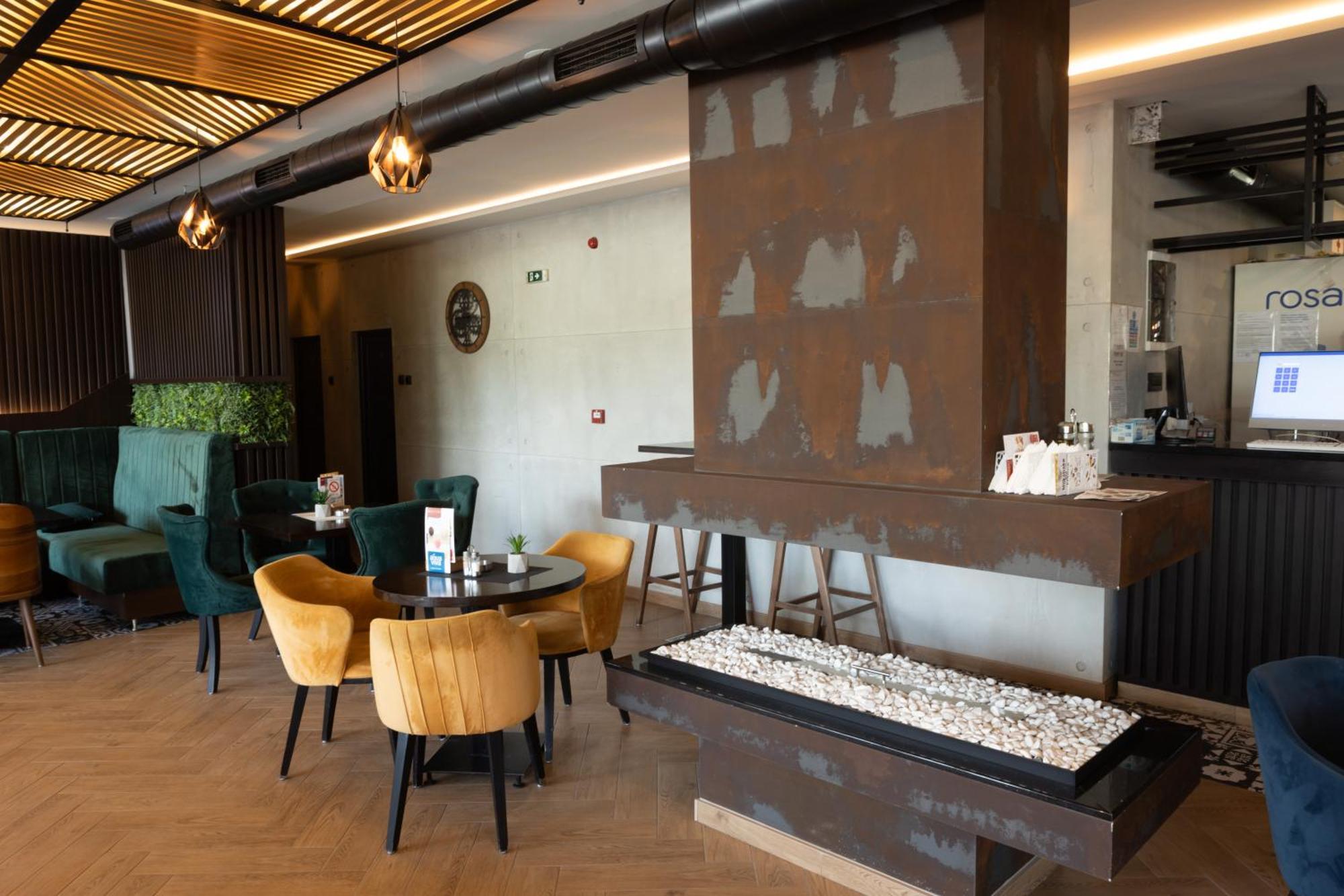 Hotel M Star Novi Pazar Esterno foto