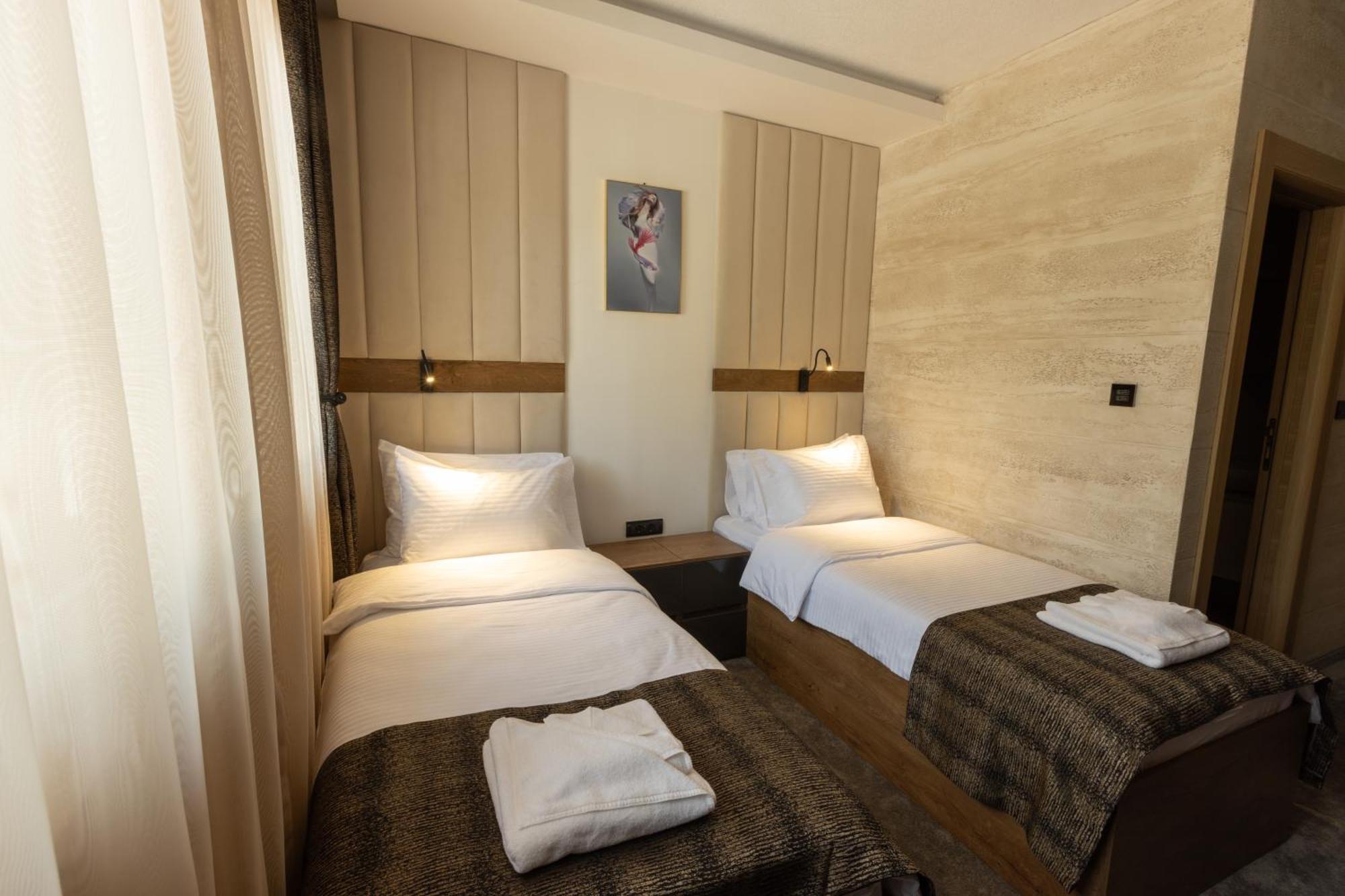 Hotel M Star Novi Pazar Esterno foto