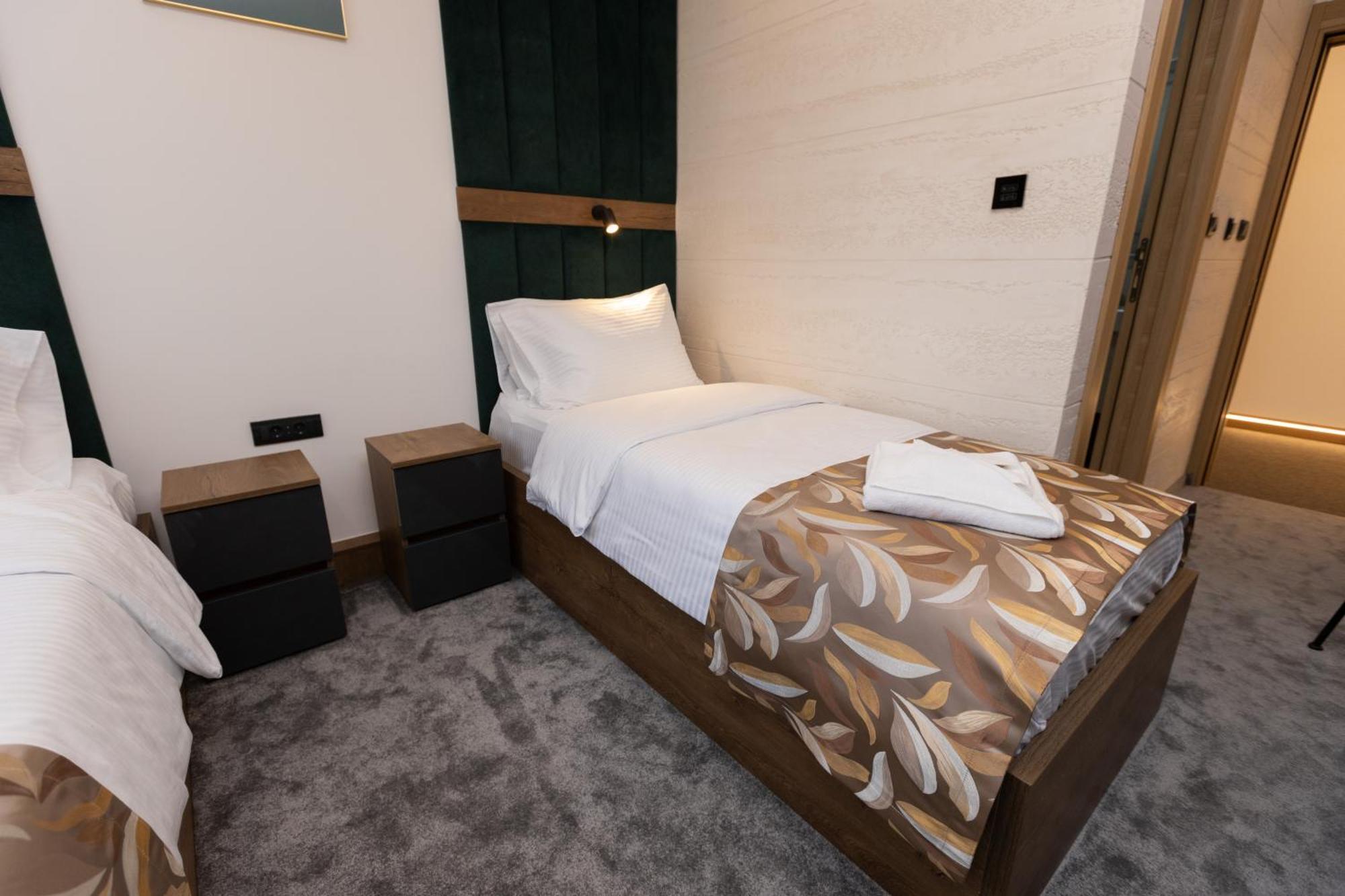 Hotel M Star Novi Pazar Esterno foto