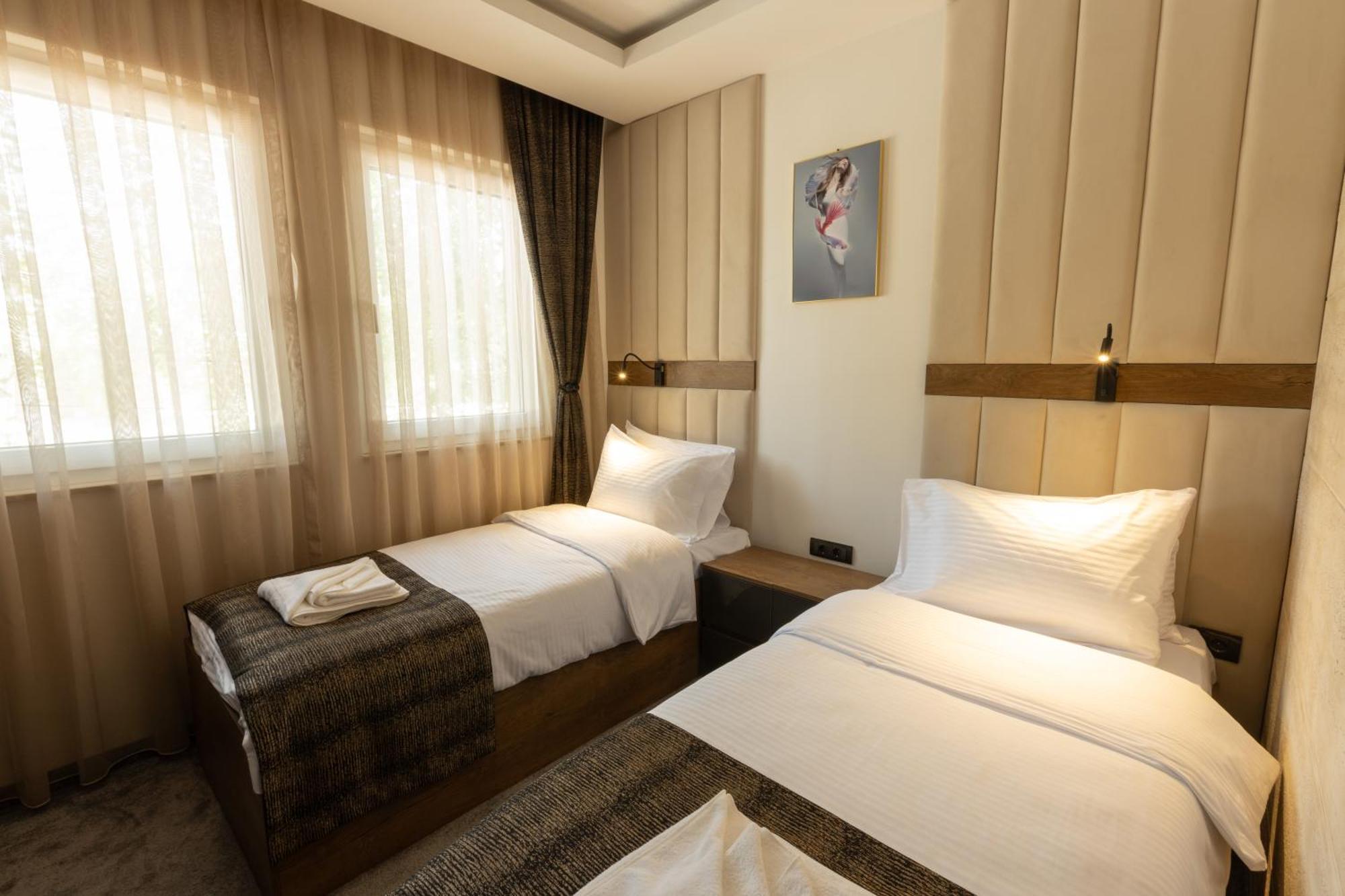 Hotel M Star Novi Pazar Esterno foto