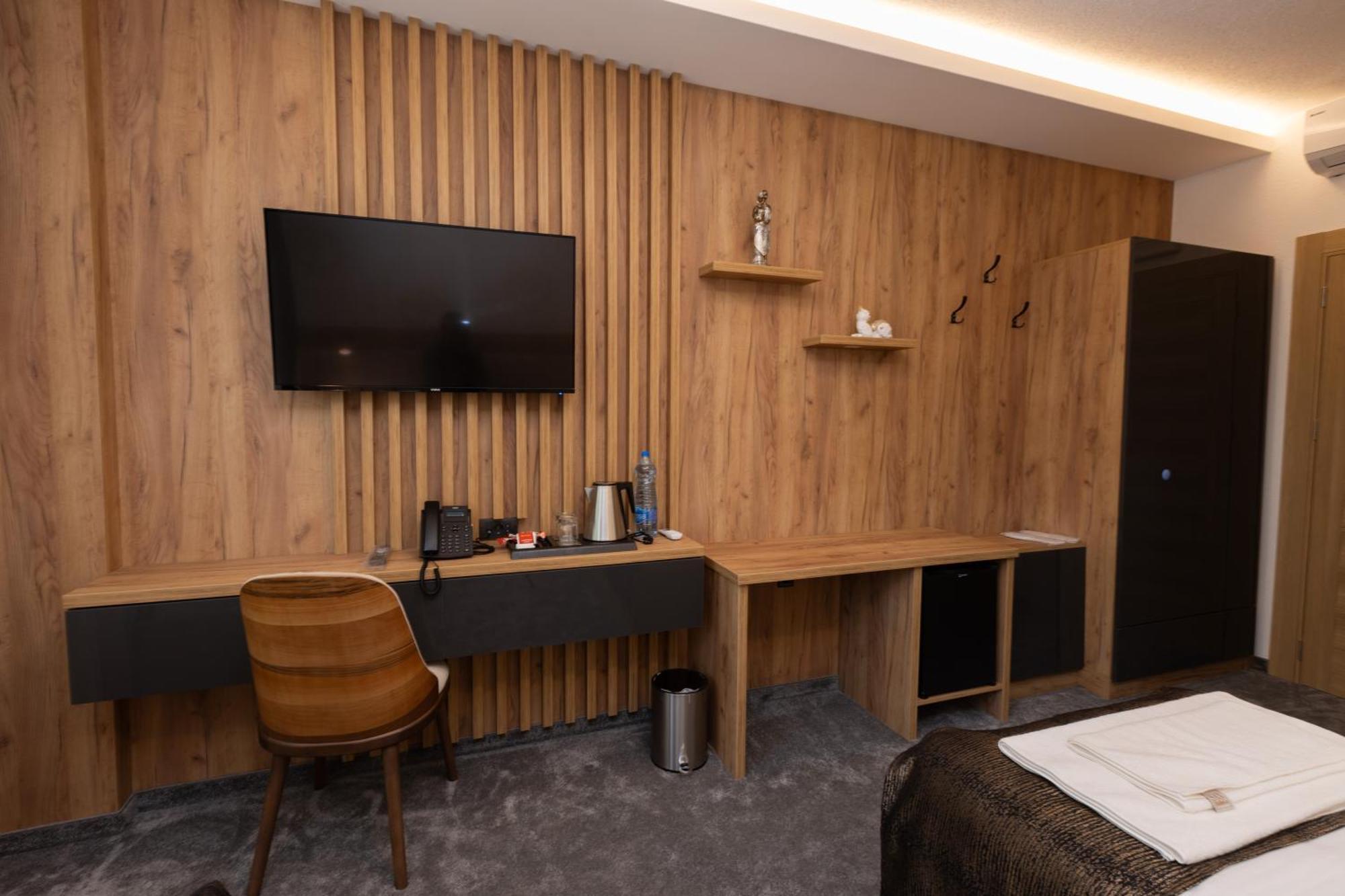 Hotel M Star Novi Pazar Esterno foto